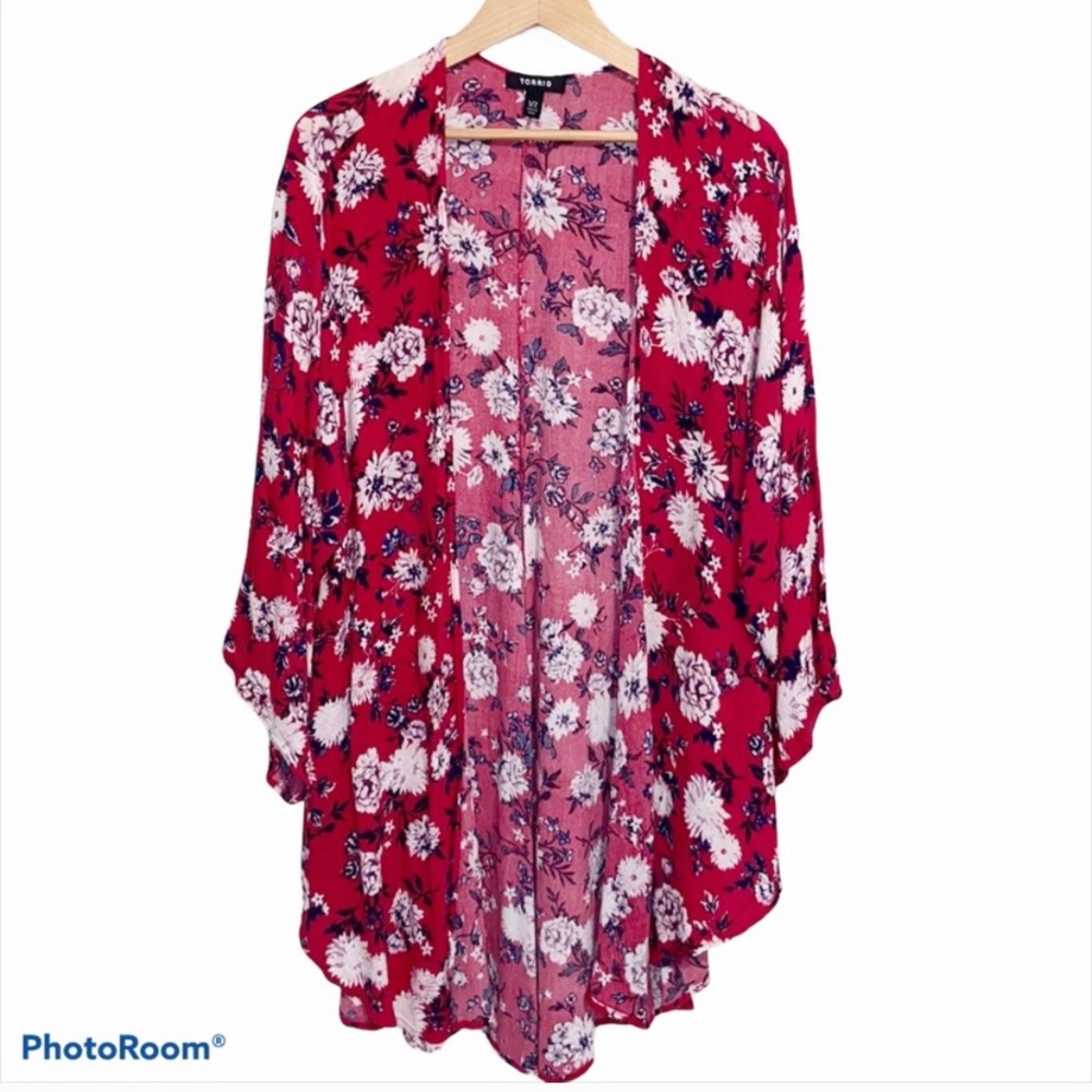 Torrid pink floral open front kimono jacket 1503